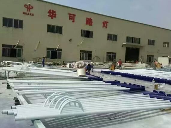 華可路燈廠(chǎng)燈桿噴漆