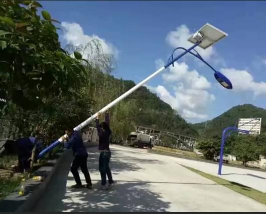 華可農村led太陽(yáng)能路燈