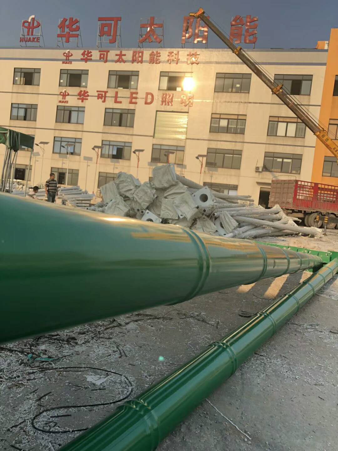 竹節桿led太陽(yáng)能路燈