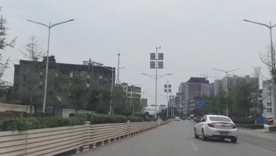 led太陽(yáng)能路燈 led太陽(yáng)能路燈