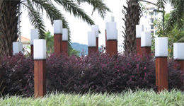 華可路燈總結太陽(yáng)能草坪燈4大保護措施