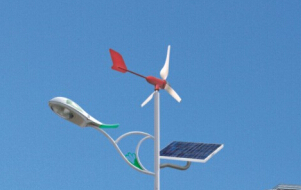 華可：風(fēng)光互補路燈節能、環(huán)保的效能