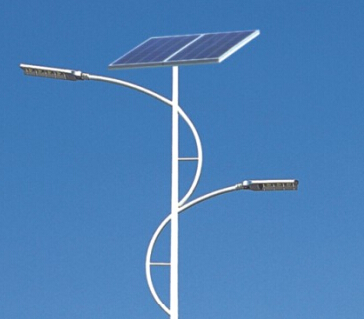 農村都安裝太陽(yáng)能LED路燈，可謂是一舉兩得