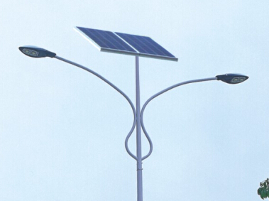 解析：led太陽(yáng)能路燈常規價(jià)格是多少？