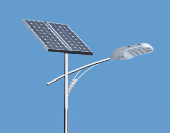 華可：如何確定led太陽(yáng)能路燈的抗雨天數？