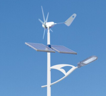 華可：安裝風(fēng)光互補太陽(yáng)能路燈能給大家帶來(lái)哪些好處？