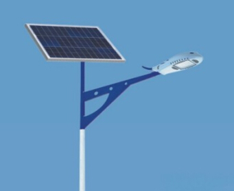 農村led太陽(yáng)能路燈要多大的配置才能正常照明？