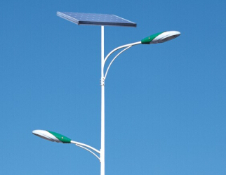 華可：為什么農村太陽(yáng)能led路燈價(jià)格一般都會(huì )比較便宜？