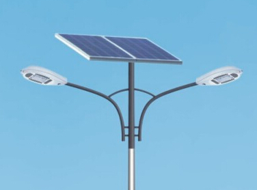 華可解答：為什么太陽(yáng)能路燈電池板安裝要朝南？