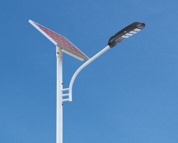 華可講解：為什么雙臂太陽(yáng)能路燈前景一片大好？