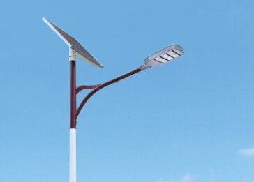 選擇優(yōu)質(zhì)太陽(yáng)能路燈廠(chǎng)家從哪幾方面入手？