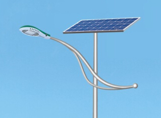 陰雨天太陽(yáng)能路燈怎樣實(shí)現長(cháng)久穩定照明？