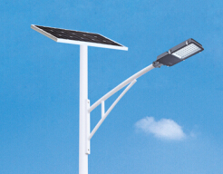 華可路燈告訴大家如何鑒別太陽(yáng)能路燈的好壞？