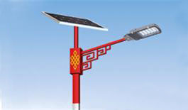 華可資訊：太陽(yáng)能路燈的價(jià)格真的高嗎？