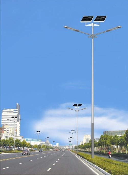 新聞：太陽(yáng)能路燈是由哪幾個(gè)部分組成、它的用途?