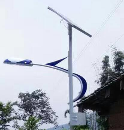 【太陽(yáng)能路燈案例】四川省涼山州農村道路亮化工程