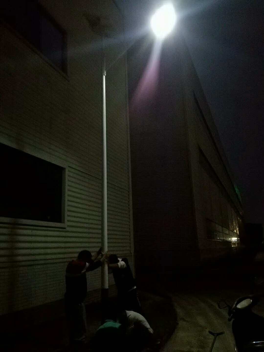 華可工程：廣西南寧150套農村太陽(yáng)能路燈調試中！