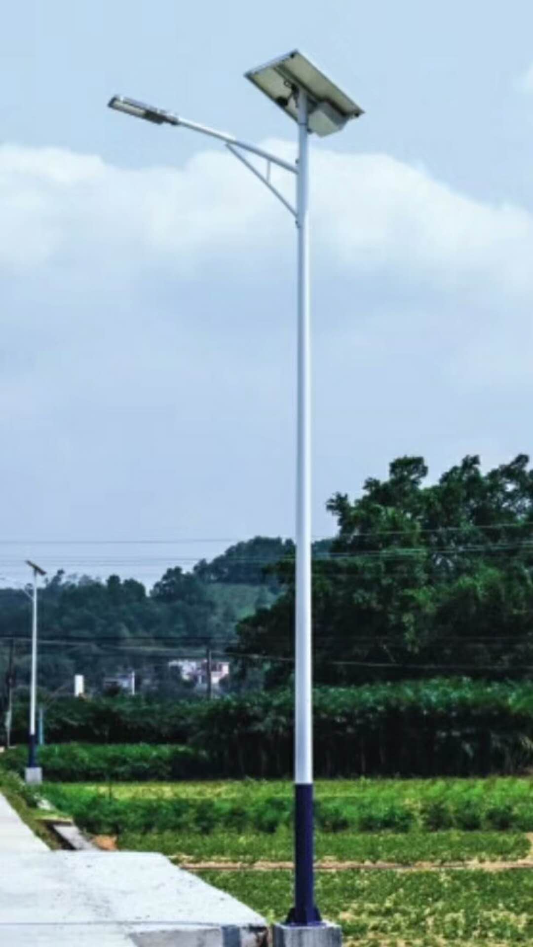 【華可案例】湖北100套農村太陽(yáng)能路燈驗收成功！